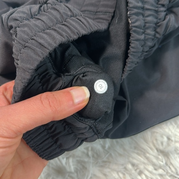 Lululemon Hotty Hot Short II *Long 4" Black - Picture 4 of 6